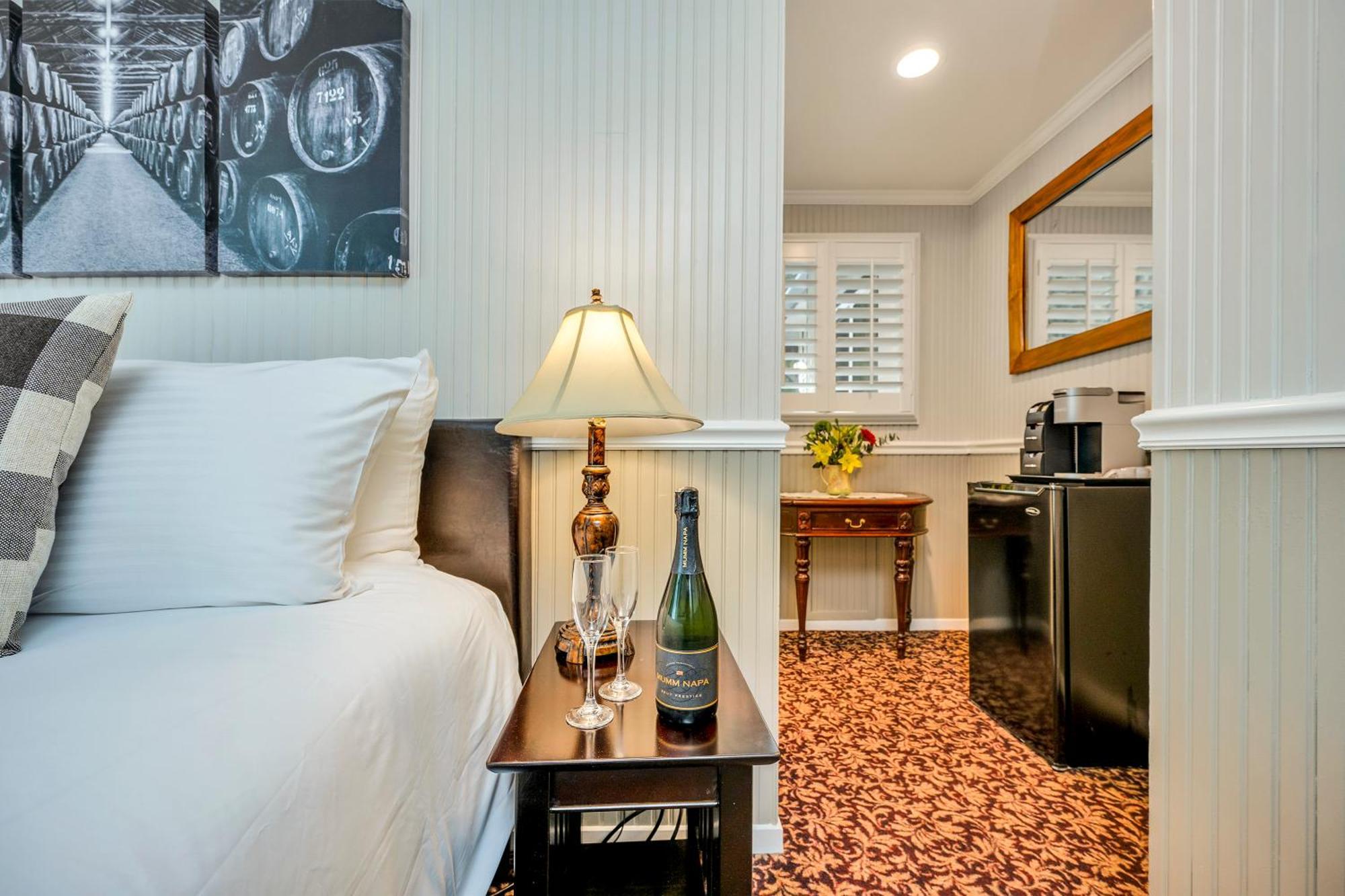 Calistoga Wine Way Inn Екстериор снимка