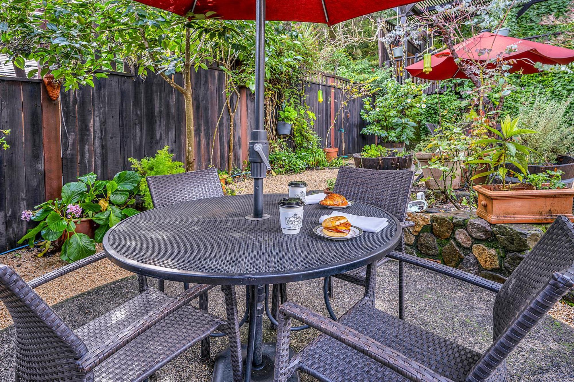 Calistoga Wine Way Inn Екстериор снимка